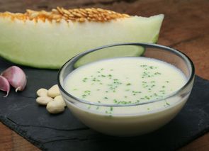 Ajo blanco de melón