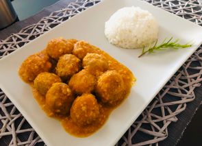 Albóndigas de soja con salsa de verduras