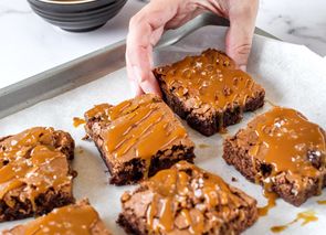 Brownies de caramelo salado