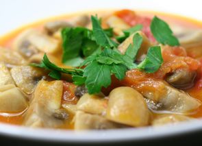 Champiñones en salsa de tomate