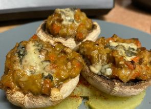 Champiñones rellenos con queso azul