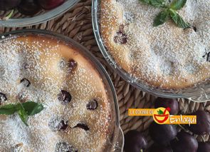 Clafoutis o tarta francesa de cerezas en formato individual