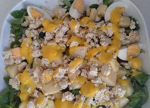 Ensalada campera con tofu y vinagreta de mango realfooder
