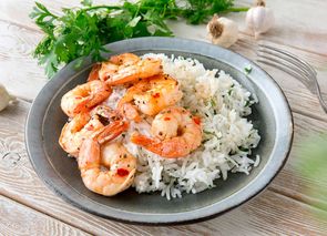 Ensalada de arroz basmati con gambas