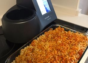 Fideua con tomate para niños (2 años)