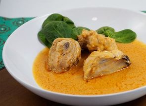 Guiso de pollo africano