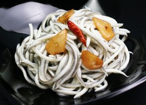 Gulas al ajillo