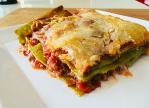 Lasaña de champiñones y butifarra