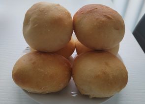 Pan de hamburguesa con aceite de oliva