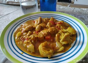 Pollo cremoso de curry