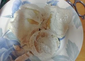 Raviolis de pera y gorgonzola con salsa de nueces