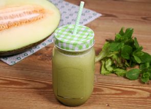 Smoothie de melón y lechuga