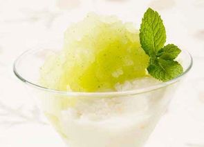 Sorbete de hierbabuena con helado cremoso de limón