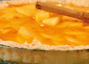 Tarta de queso con melocotones
