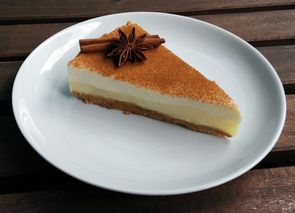 Tarta de queso y crema pastelera