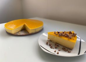 Tarta fría de queso y mango
