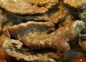 Ternera con setas al vino blanco