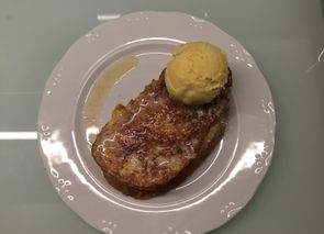 Torrijas rellenas de crema pastelera