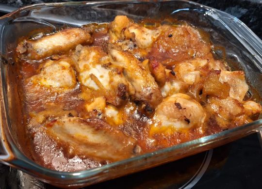 Alitas partidas a las 3 salsas 🐔 JL