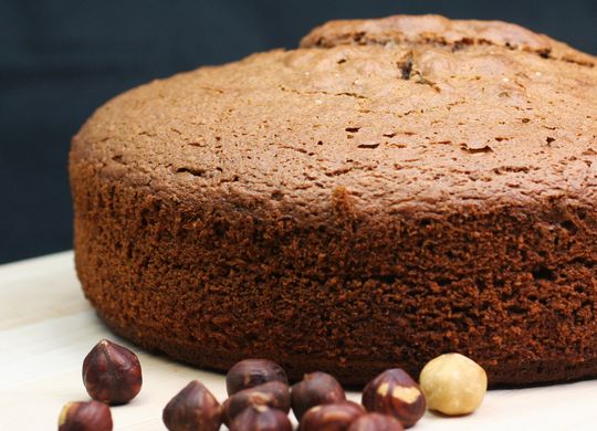 Bizcocho de chocolate y avellanas