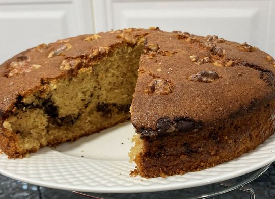 Bizcocho integral de espelta con naranja, chocolate y nueces