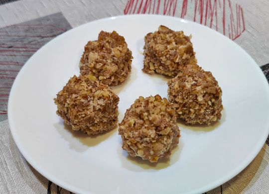Bolitas de queso gorgonzola y cremette con finas hierbas