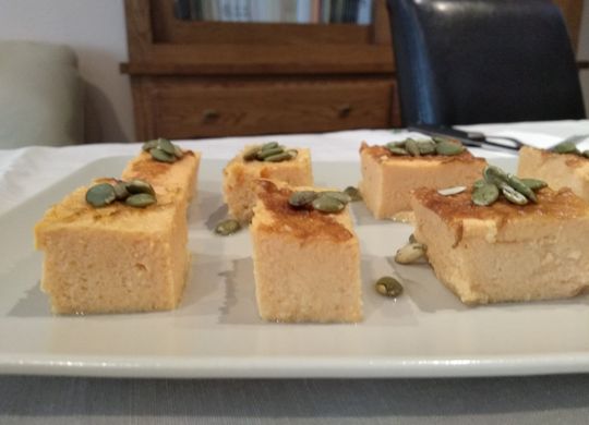 Canapé de mousse de calabaza