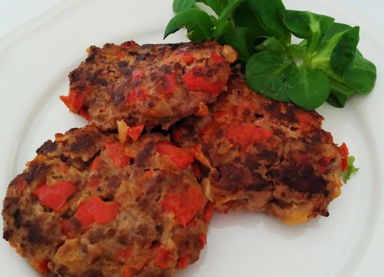 Hamburguesas de ternera y pimiento rojo al estilo de mi madre