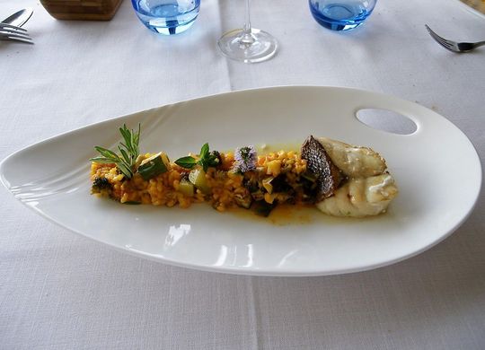Mero a la plancha con arroz al fumet de marisco