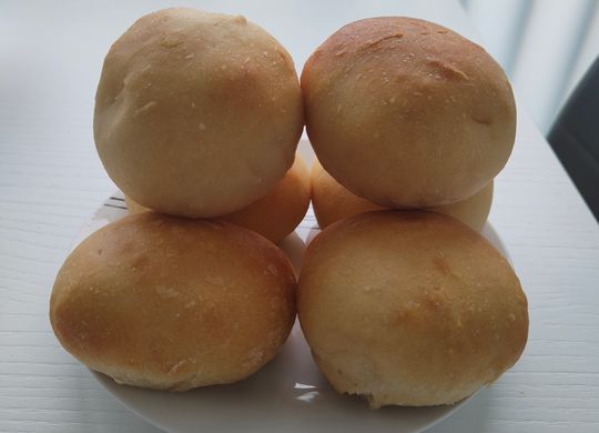 Pan de hamburguesa con aceite de oliva