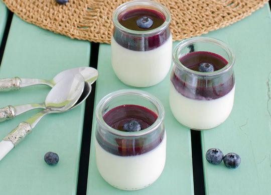 Panna cotta con arándanos