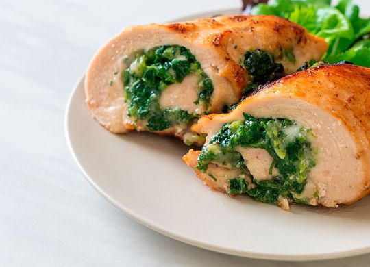 Pechuga de pavo rellena de espinacas