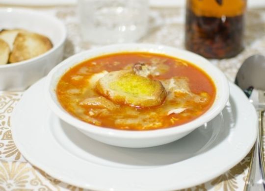 Sopa castellana o sopa de ajo
