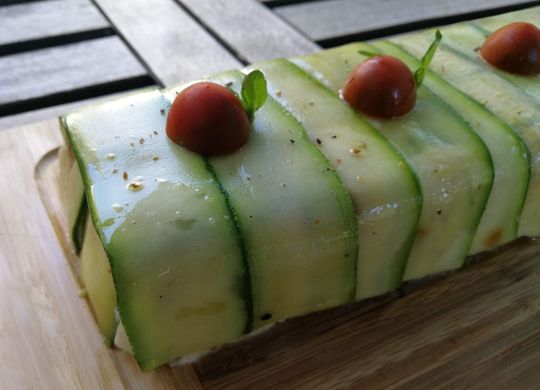 Tarrina de calabacín y mozarella