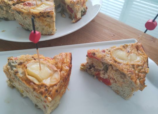 Tortilla de verduras con queso al horno