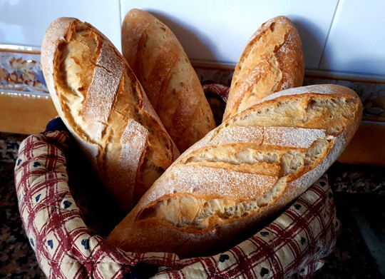 corteza y miga: Barras de pan básicas