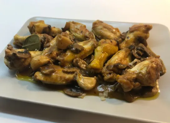 Alitas De Pollo Al Ajillo Con Champinones Robot De Cocina Mycook