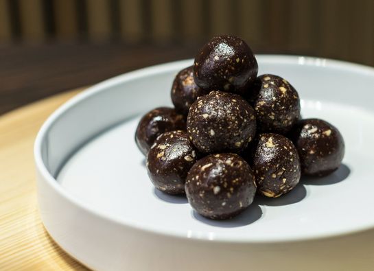 Snickers raw balls